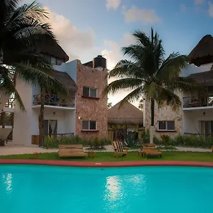 https://maya-pax.quintano-roohotels.com
